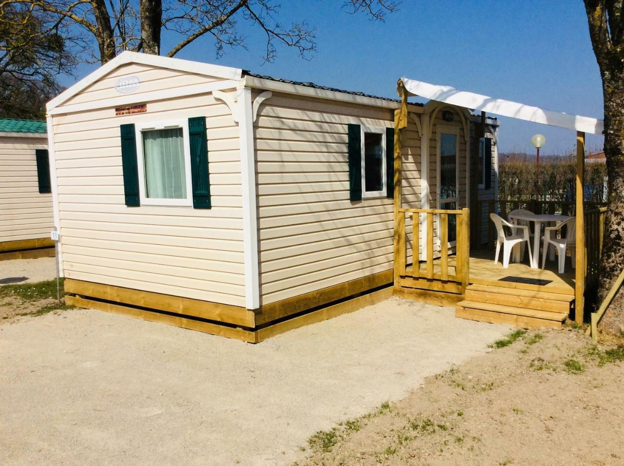 De Camping Contrexéville